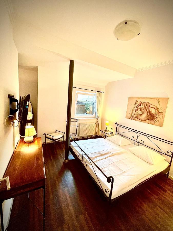 Hotel Zur Roemerbruecke นอยวิท ภายนอก รูปภาพ